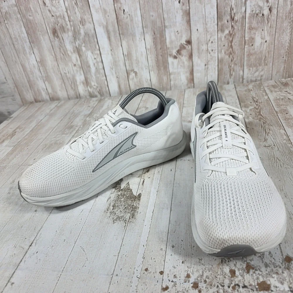 Altra Escalante 4 Womens Running Shoes White Gray AL0A85NF110 Size 8.5 US